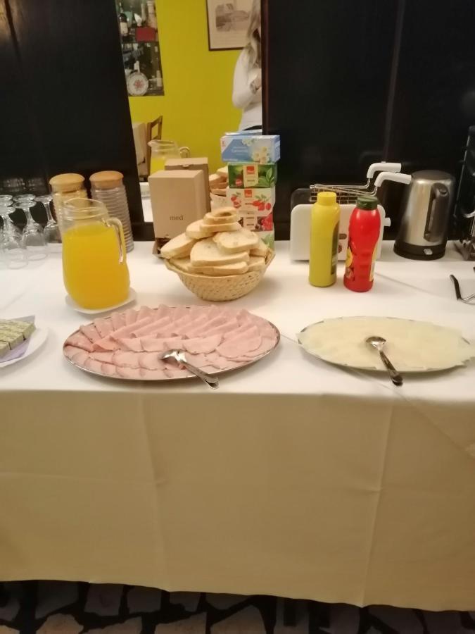 维罗维蒂察Sulentic Sobe I Restoran住宿加早餐旅馆 外观 照片